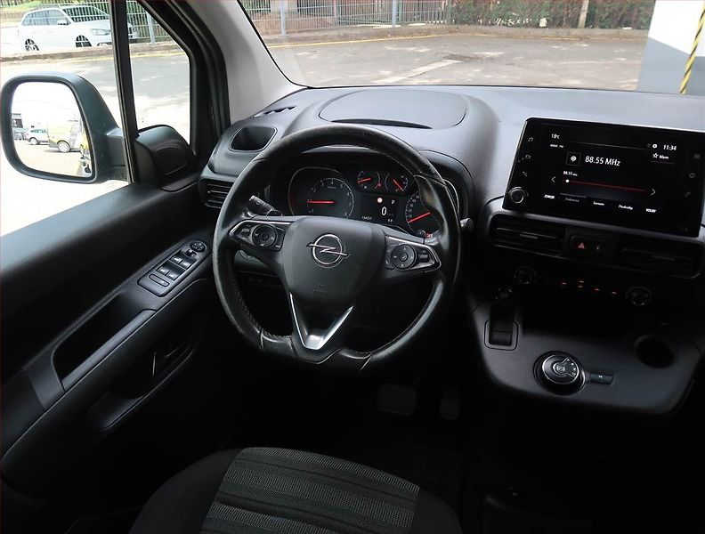 Opel Combo (2019) Maxi Enjoy 1.5 CDTI, 5Míst, ČR - fotka 7 z 20