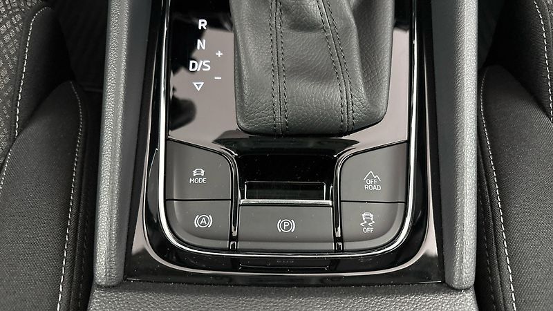Škoda Karoq 2.0 TDI DSG 4x4 Style - fotka 23 z 30
