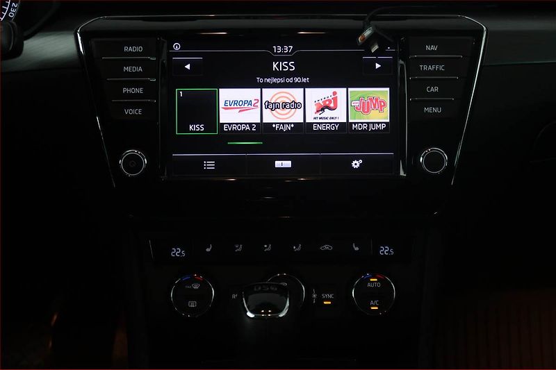 Škoda Superb (2016) Style 2.0 TDI, Automat, Kůže - fotka 12 z 23