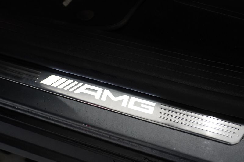 Mercedes-Benz GLS 63 AMG FULL OPTIONS - fotka 18 z 50