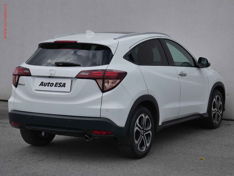 Honda HR-V (2017) 1.5i-VTEC CVT, 2.maj,ČR - fotka 4 z 20
