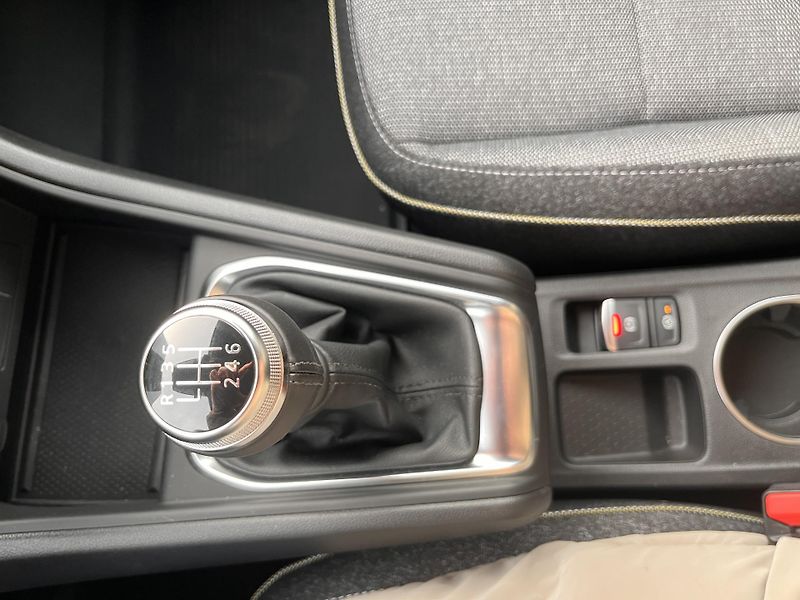 Renault Captur (2025) techno TCe 90      - fotka 17 z 23