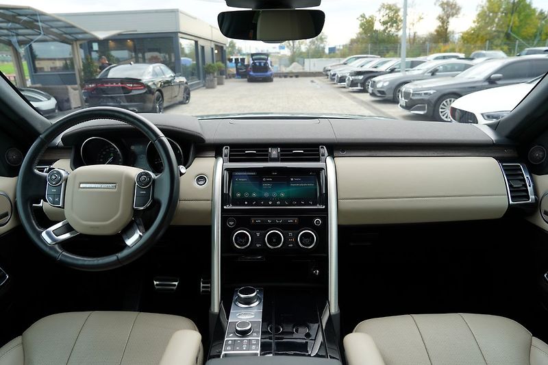 Land Rover Discovery 3.0 TD6/HSE/260PS/ČR - fotka 31 z 54