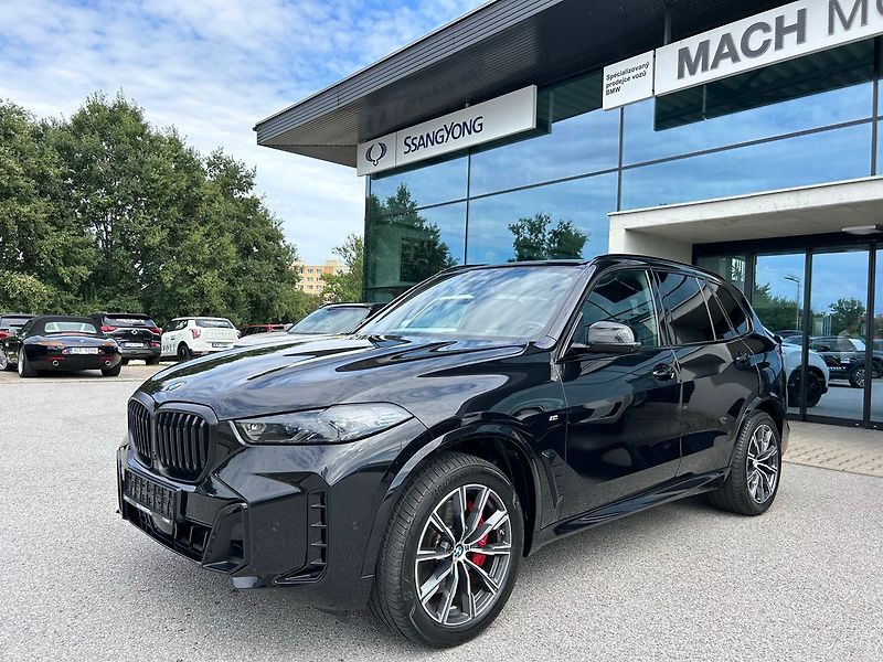 BMW X5 (2025) xDrive 30d El. tažné Msport - fotka 4 z 19