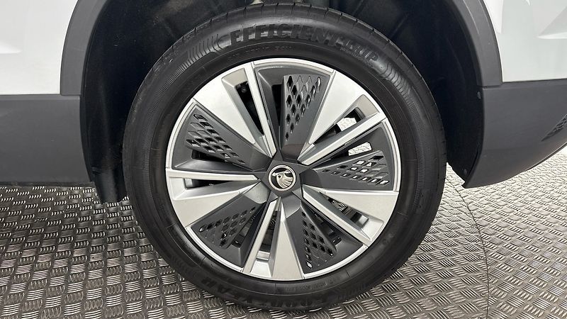 Škoda Karoq 1.5 TSI Style - fotka 19 z 28