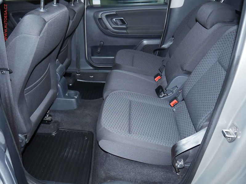 Škoda Roomster (2011) 1.2 TSi, 2.maj,ČR, servis - fotka 10 z 17
