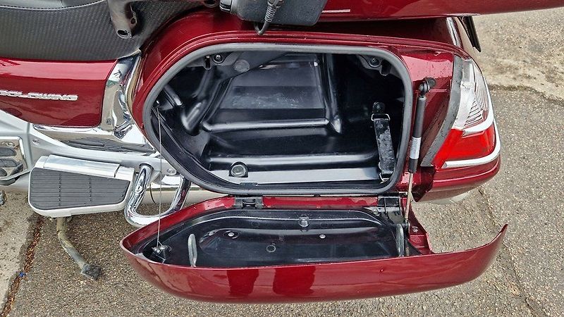 Honda GL 1800/ČR/1.majitel/4365km !! - fotka 14 z 24