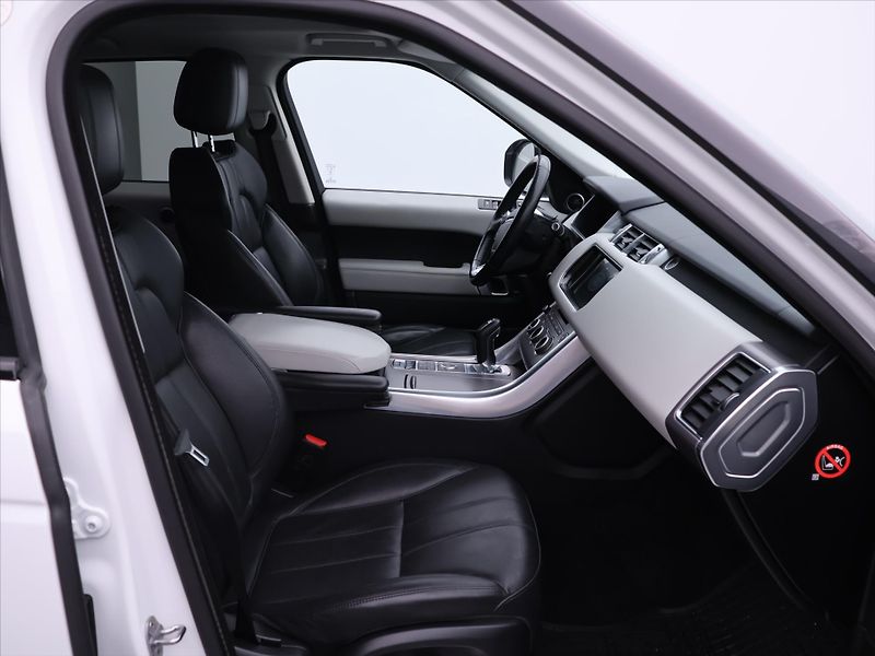 Land Rover Range Rover Sport 3,0 SDV6 HSE 225kW CZ Dynamic - fotka 15 z 37