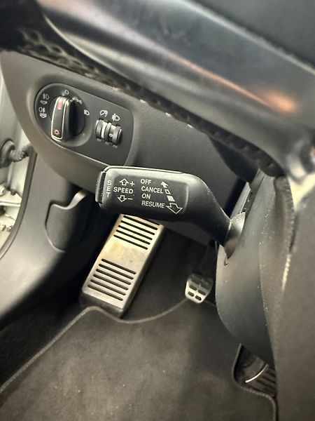 Audi TT S-line 1.8 TFSI 118 kW - fotka 14 z 19
