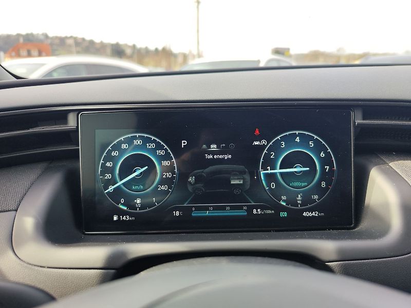 Hyundai Tucson 1.6 T-GDi/110kW N-Line DCT - fotka 17 z 36