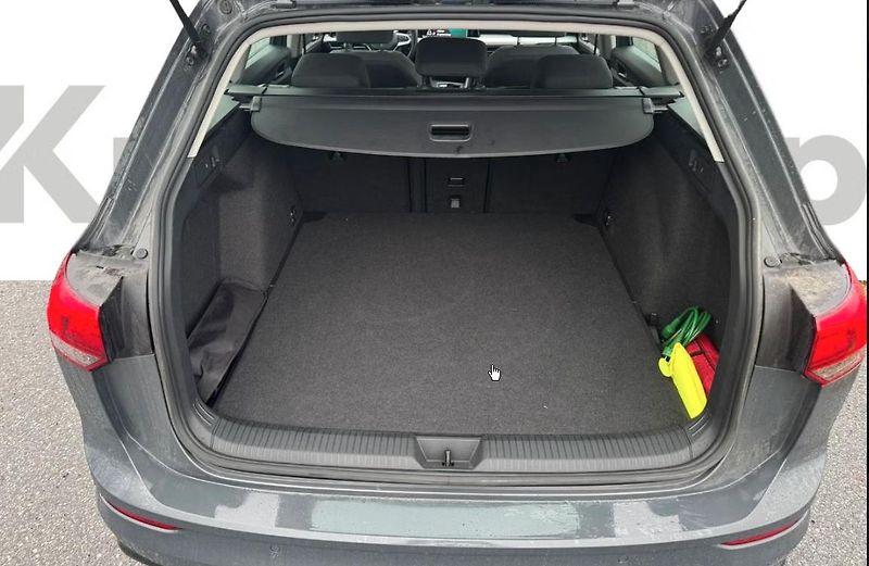 Volkswagen Golf Variant 1.5 TGI Base Ambient  - fotka 8 z 17