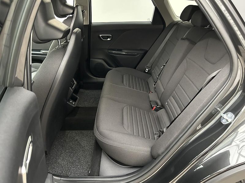 Kia K4 1.6 T-GDi EXCLUSIVE 110 KW (20 - fotka 25 z 31