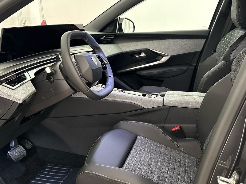 Peugeot 5008 (2026) Business Hybrid 145 e-DCS6 - fotka 6 z 42