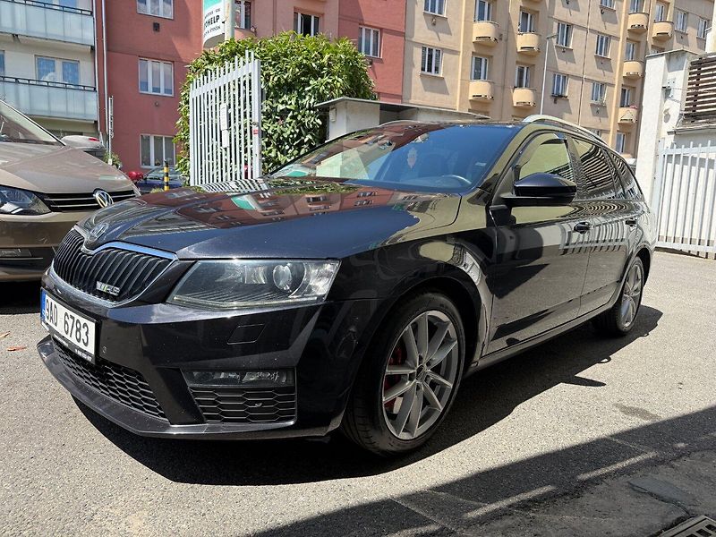 Škoda Octavia (2014) RS 2.0 TDI 135 kW - fotka 3 z 28