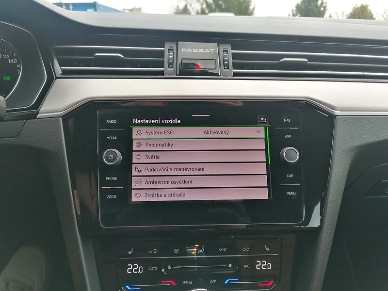 Volkswagen Passat (2021) 2.0 TDi DSG Elegance,Kůže,IQ - fotka 23 z 38