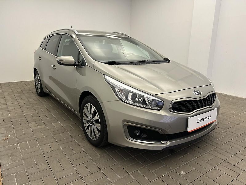 Kia Ceed 1.6 CRDI EXCLUSIVE - fotka 25 z 25