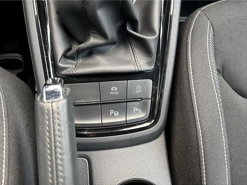 Škoda Kamiq 1,5 TSI 110 kW MONTE CARLO DSG - fotka 22 z 30