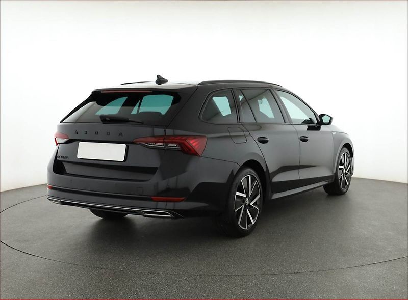 Škoda Octavia (2022) Sportline 2.0 TDI - fotka 5 z 18