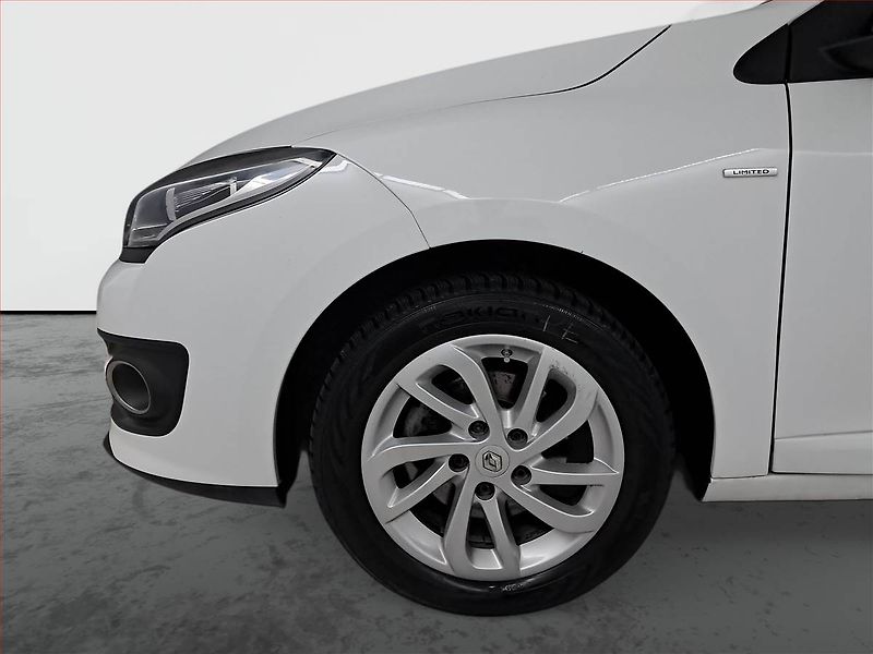 Renault Mégane (2015) Limited 1.6 16V, ČR,1.maj - fotka 14 z 16