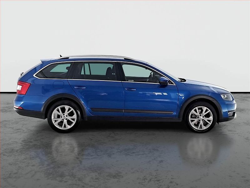 Škoda Octavia (2015) Scout 2.0 TDI, 4X4, Automat - fotka 6 z 19