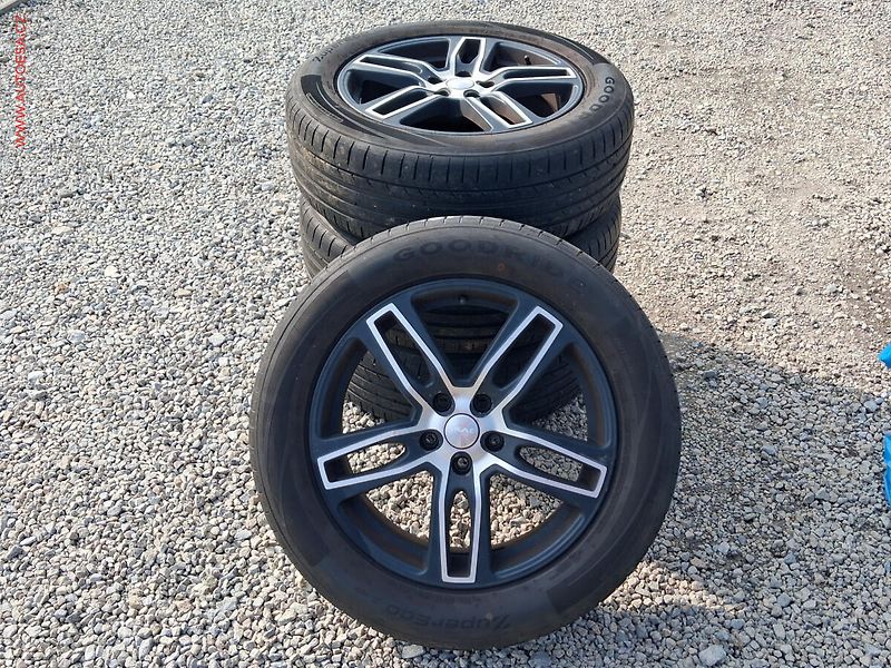 Volkswagen Tiguan (2011) 2.0 TDi 4x4, AC, tempo - fotka 19 z 19