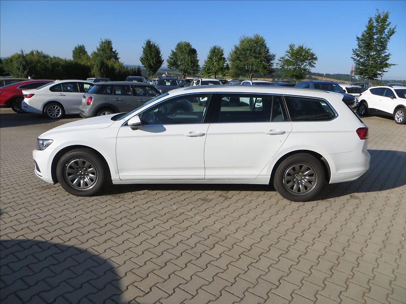 Volkswagen Passat 2,0 TDI 110kW Business ČR - fotka 4 z 26