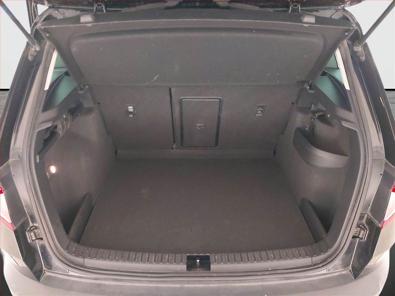 Škoda Karoq (2019) Ambition Plus 1.6 TDI, ČR - fotka 14 z 23