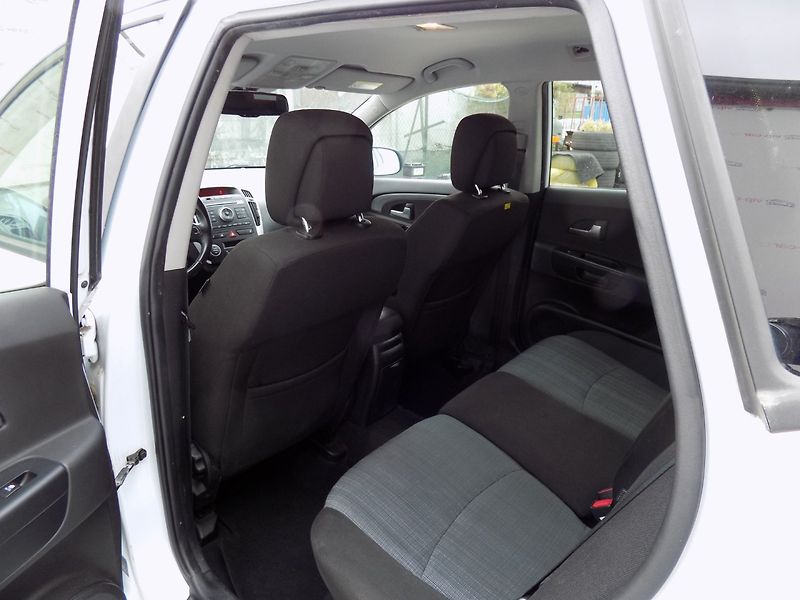 Kia Ceed (2012) 1.6GDi/2.Maj.ČR/Klimatizace/ - fotka 11 z 34