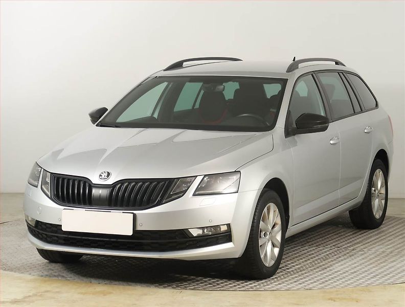 Škoda Octavia (2019) Style 1.6 TDI, Tempomat - fotka 2 z 18