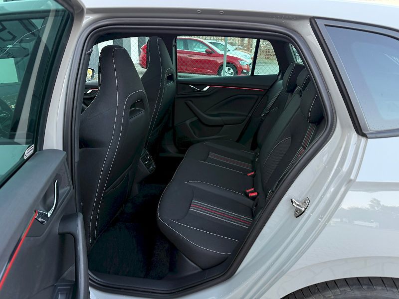 Škoda Scala (2024) 1.5 TSI 110 kW DSG Monte Carlo - fotka 10 z 21