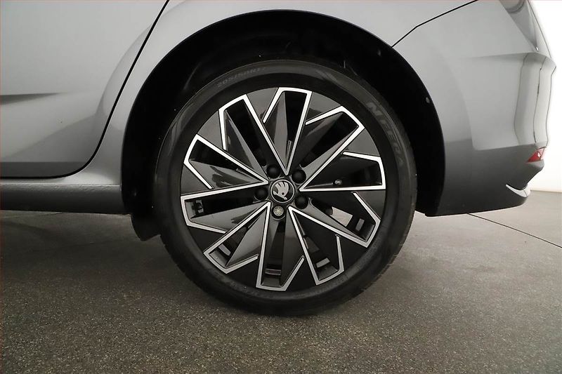 Škoda Scala (2025) 1.0 TSI, DRIVE, AUTOMAT - fotka 12 z 20