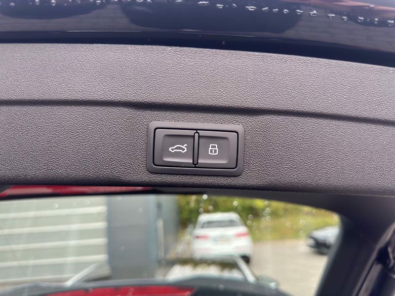 Audi A6 TDI q S-Line Vzduch Pano HuD T - fotka 20 z 21