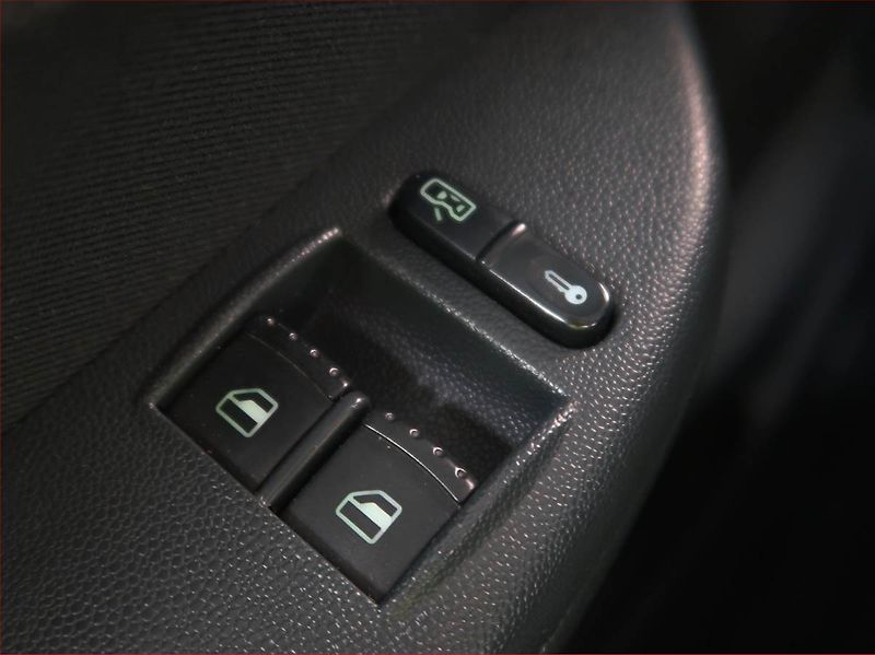 Škoda Fabia (2006) 1.2 12V, jezdí dobře - fotka 14 z 14