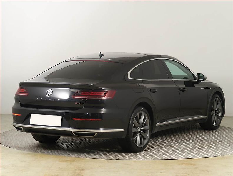 Volkswagen Arteon (2017) Elegance 2.0 BiTDI 4Motion - fotka 5 z 21