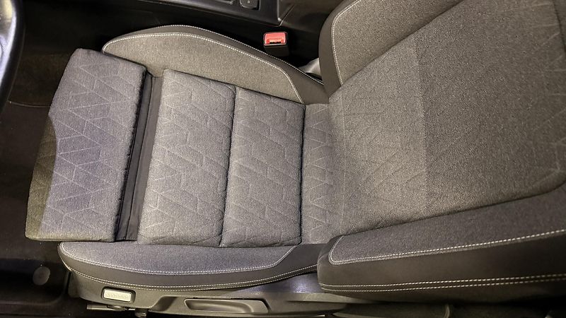 Volkswagen Passat (2023) 2.0TDI,DSG,ZÁRUKA,LED,DIESEL - fotka 29 z 60