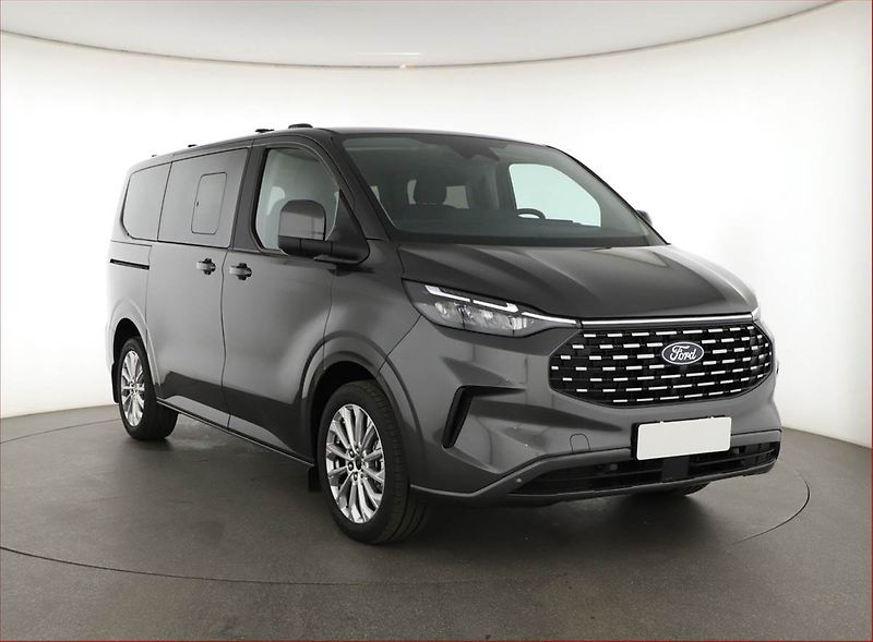 Ford Tourneo Custom (2025) 2.0 EcoBlue - fotka 1 z 23