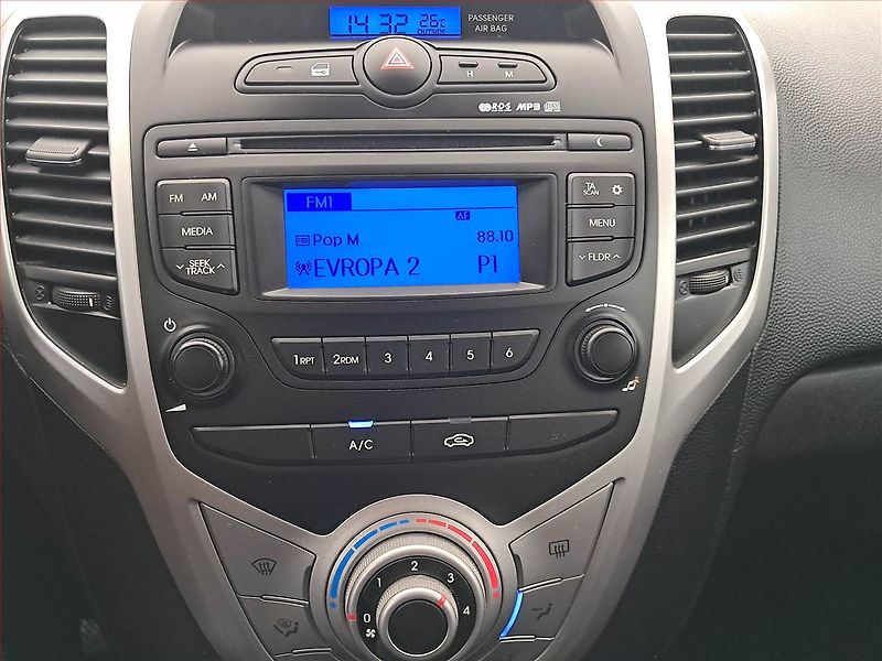 Hyundai ix20 (2017) 1.4 CVVT, Serv.kniha - fotka 12 z 17