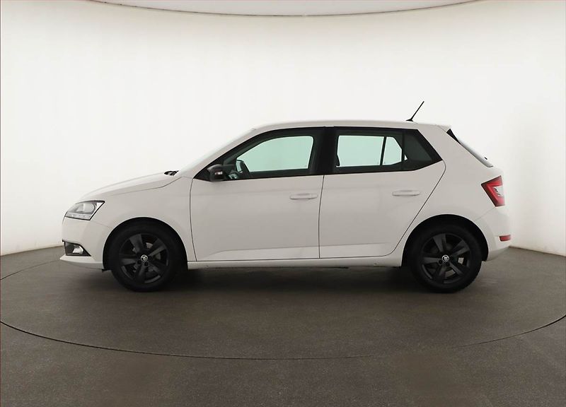 Škoda Fabia (2021) Ambition 1.0 TSI, ČR,1.maj - fotka 3 z 12