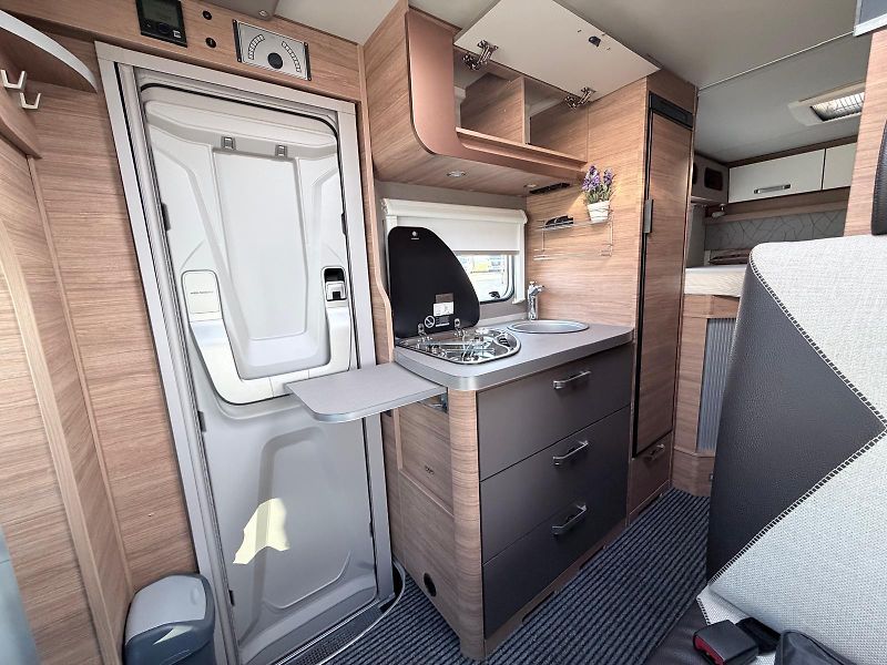 Weinsberg CaraCompact 600MEG Edition Pepper - fotka 20 z 28