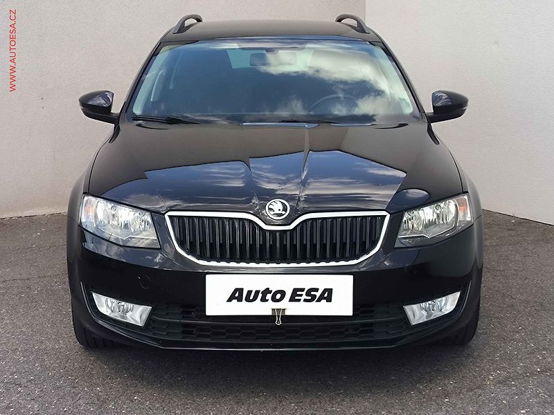 Škoda Octavia (2014) 2.0 TDi Sport, Elegance, TZ - fotka 2 z 20