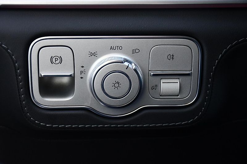 Mercedes-Benz GLE 63S 4MATIC K360°ACC VZDUCH - fotka 29 z 61