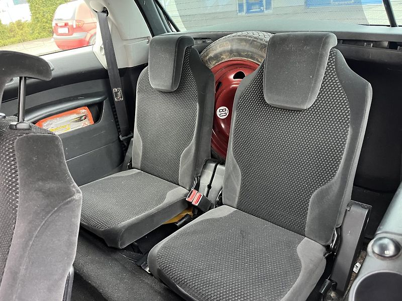Citroën C4 Picasso (2007) 2.0 i + LPG //7míst - fotka 10 z 14
