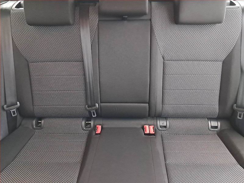 Škoda Octavia (2016) Ambition 1.6 TDI, Navi - fotka 10 z 18
