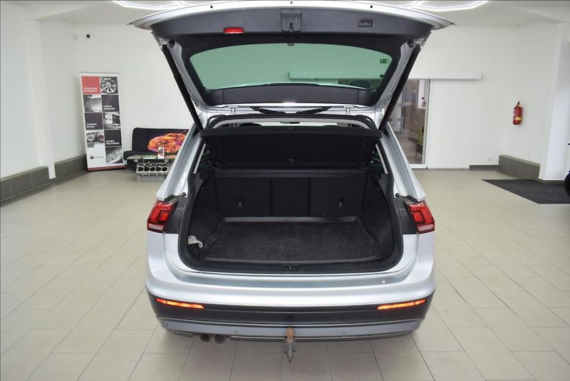 Volkswagen Tiguan 2,0 TDi, virtual,pano,navi, - fotka 11 z 44