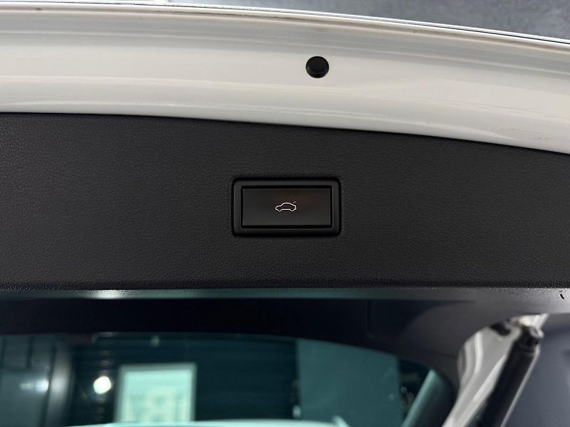 Volkswagen Tiguan (2020) 2.0 TDi DSG Highline - fotka 9 z 28