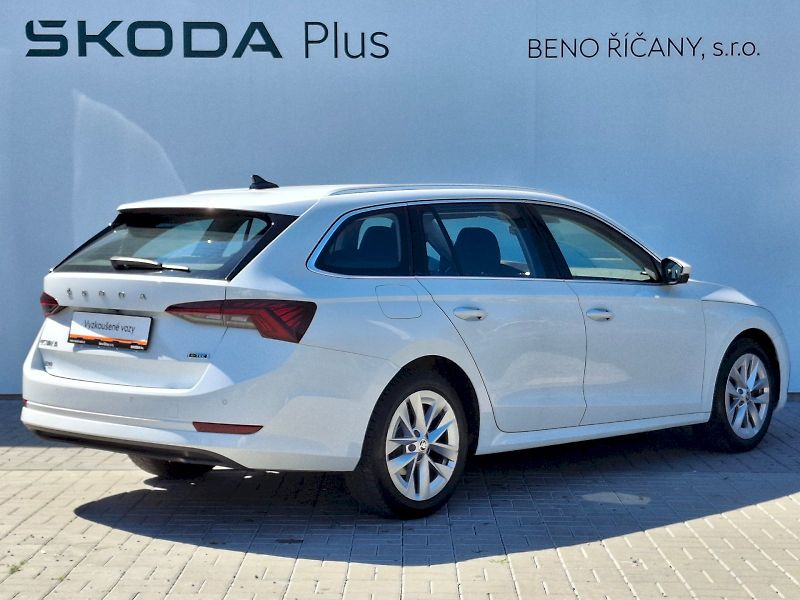 Škoda Octavia (2022) Combi Style Plus DSG 1,5TSi 11 - fotka 2 z 34