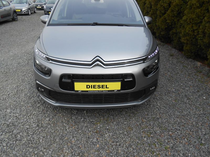 Citroën SpaceTourer 1.6HDi,NAVI, Tažné, Automat!! - fotka 11 z 45