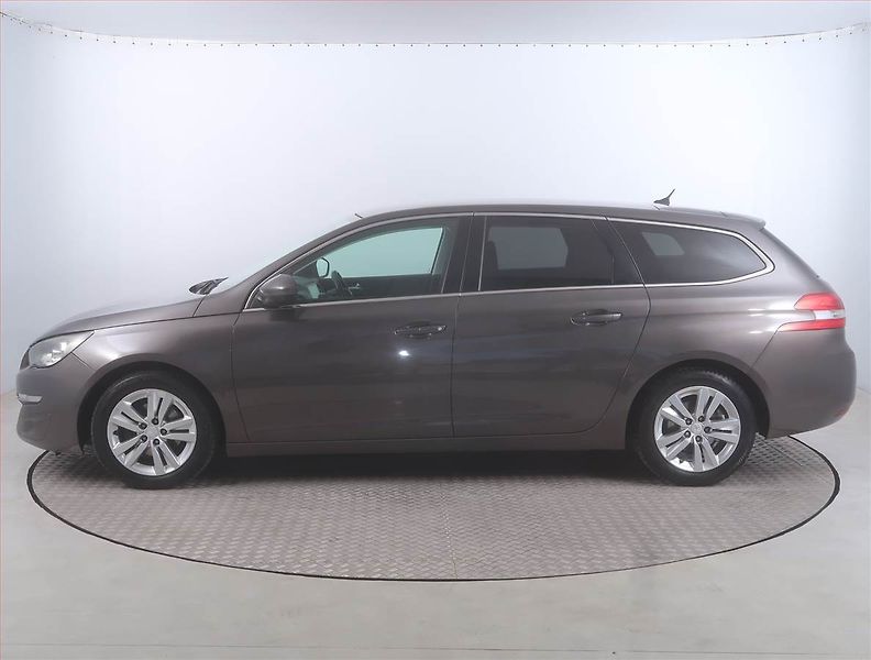 Peugeot 308 (2014) Style 1.6 BlueHDi, Serv.kniha - fotka 3 z 14