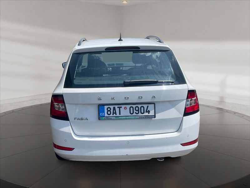 Škoda Fabia 1,0 TSI 70 Ambition - fotka 5 z 11