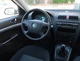 Škoda Octavia (2008) 1.6, po STK, servisované - náhled 7